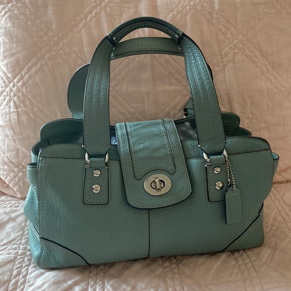 Coach Handbags - Coach Hampton Leather Handbag